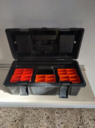 Caja de herramientas de plástico resistente