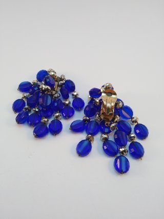 Pendientes azules y dorados