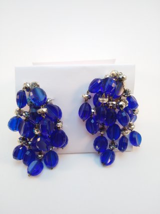 Pendientes azules y dorados