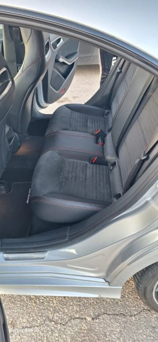 Mercedes-Benz Mercedes  2016