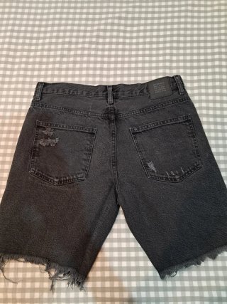 Bermuda vaquera Bershka desgastada