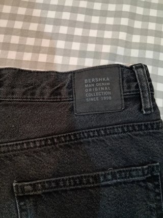 Bermuda vaquera Bershka desgastada