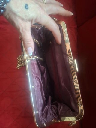 Borsa vintage nera con catena dorata