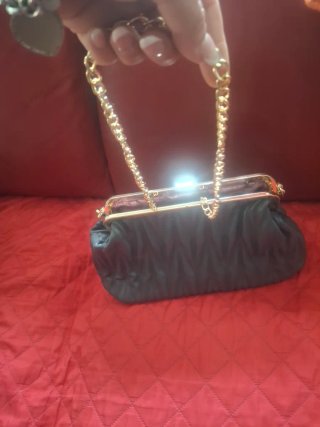 Borsa vintage nera con catena dorata