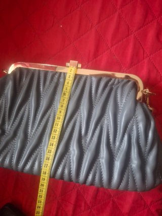 Borsa vintage nera con catena dorata