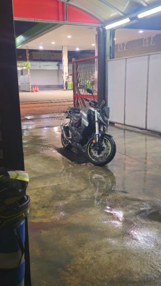 Honda CB750 Hornet 2023