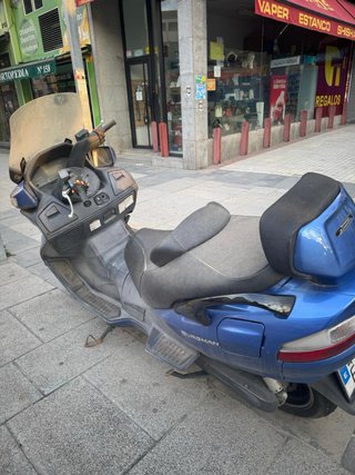 Suzuki Burgman 650cc Maxi Scooter