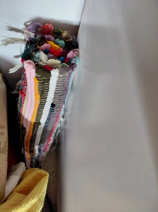 Tappeti in tessuto multicolore