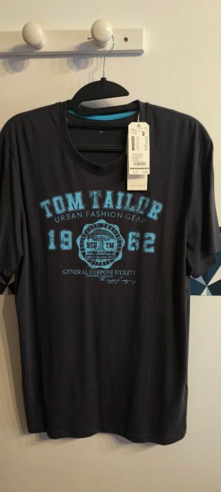 Camisetas Reebok y Tom Tailor