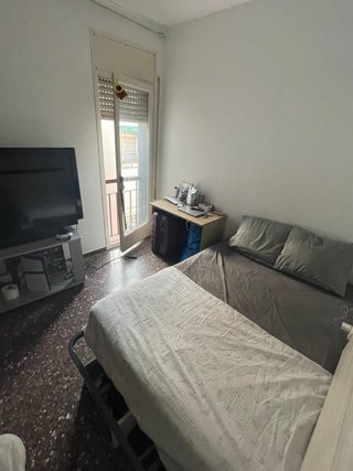 Alquilo habitacion de 15m3 - cama doble - Imagen 10