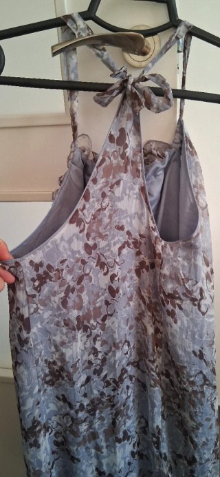 Vestido Halter con volantes y forro