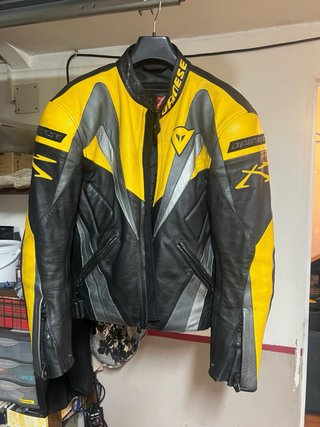 Chaqueta Moto Dainese Negra y Amarilla