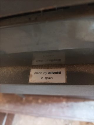 Máquina de escribir Olivetti Linea 98