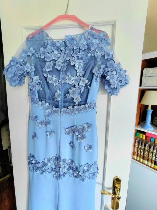 Elegante vestido de fiesta de Carla Ruiz