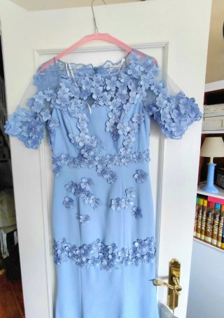 Elegante vestido de fiesta de Carla Ruiz