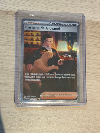 Carta Pokémon Entrenador Carisma de Giovanni