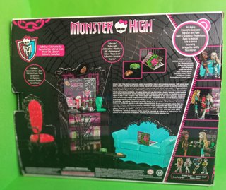 MONSTER HIGH Clawdeen Coffin Bean
