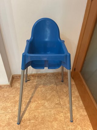 Trona de bebé azul y beige