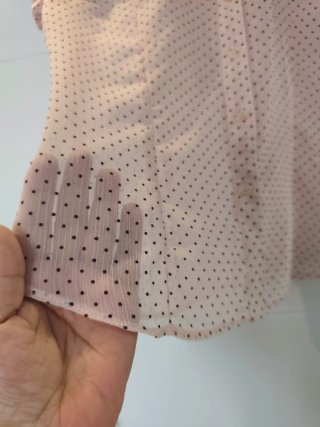 Blusa H&M lunares rosa talla M