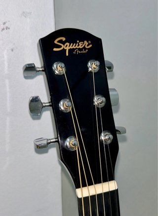 Guitarra Fender Squier SA-105 CE Negra