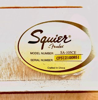 Guitarra Fender Squier SA-105 CE Negra