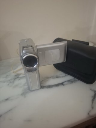 Videocámara Airis Plata y Negra