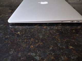 Macbook Air 2017 Plata 13". Batería casi nueva.