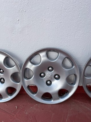 Tapacubos Peugeot