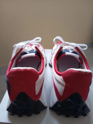 Zapatillas New Balance 327 Rojas y Blancas