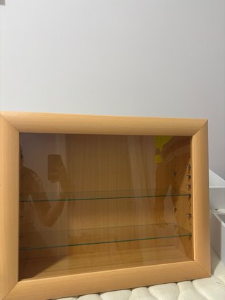 Vetrina in legno e vetro