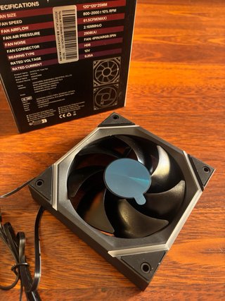 Ventilador Nyota RGB 120mm