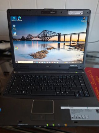Portátil Acer TravelMate 5720