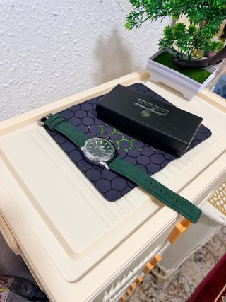 Reloj Hombre Verde y Plateado