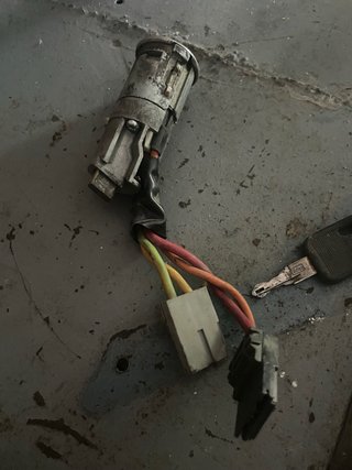 Clausor y Llave Renault Express