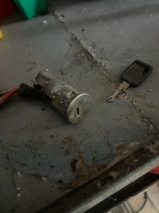 Clausor y Llave Renault Express