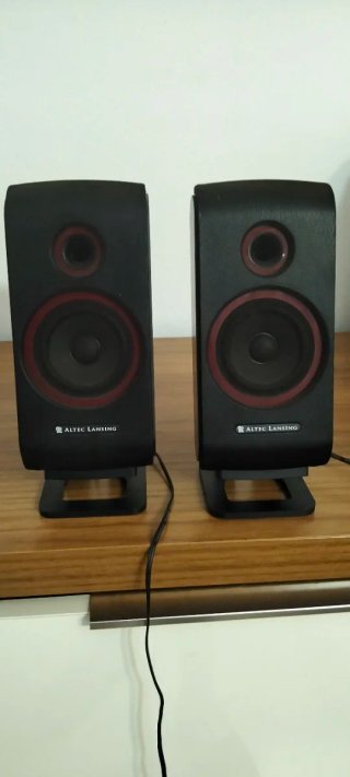 Altavoces Altec Lansing VS2421 Negros
