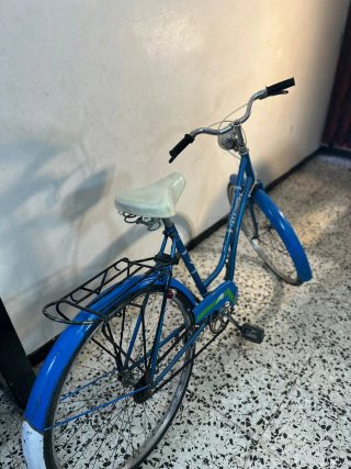Bicicleta azul BH