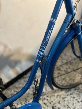 Bicicleta azul BH