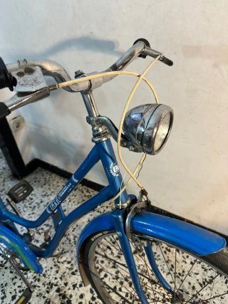 Bicicleta azul BH