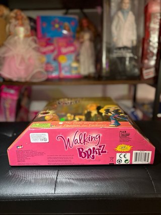 Bratz Bambola Walking Bratz & Dog