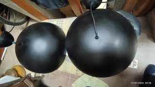 Lampadario vintage a cupola di metallo colore nero