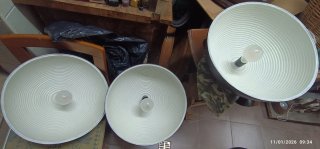 Lampadario vintage a cupola di metallo colore nero