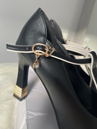 Zapatos de tacón negros talla 39