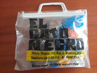 Bordados infantiles cañamazo punto El Gato Negro