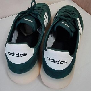 Tenis Adidas Verde y Blanco