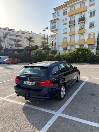 BMW 318i Familiar touring Serie 3 2012
