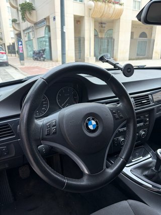 BMW 318i Familiar touring Serie 3 2012