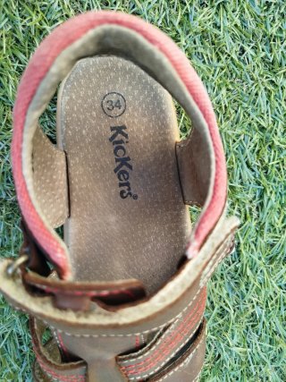 Sandalias piel infantil Kickers T34