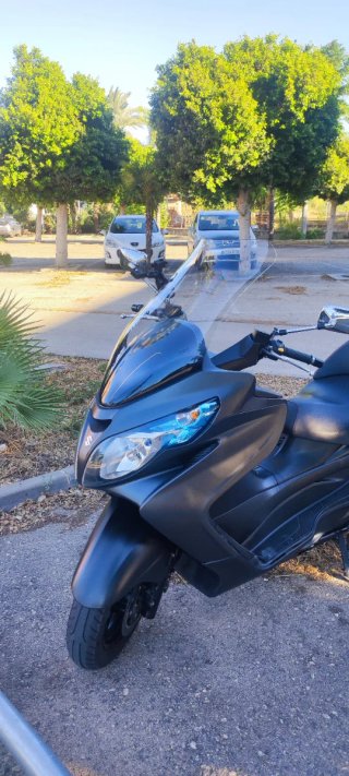 Suzuki Burgman 400 Negra