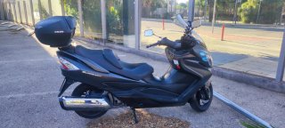 Suzuki Burgman 400 Negra